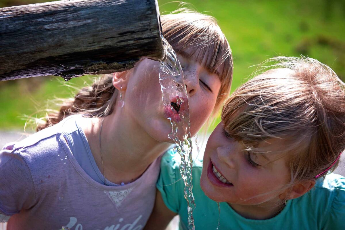 Kids drinking water