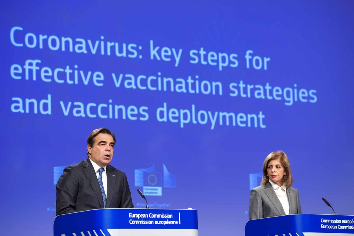 Margaritis Schinas and Stella Kyriakides Vaccines strategy