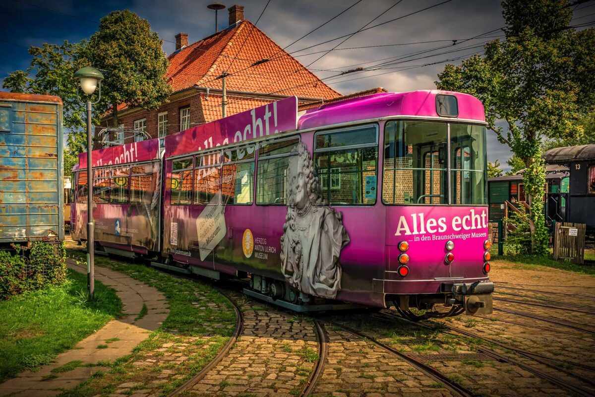 tram Straßenbahn Berlin Germany