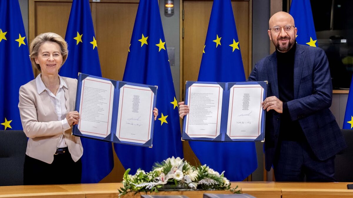 Ursula von der Leyen and Charles Michel sign Brexit Trade Deal